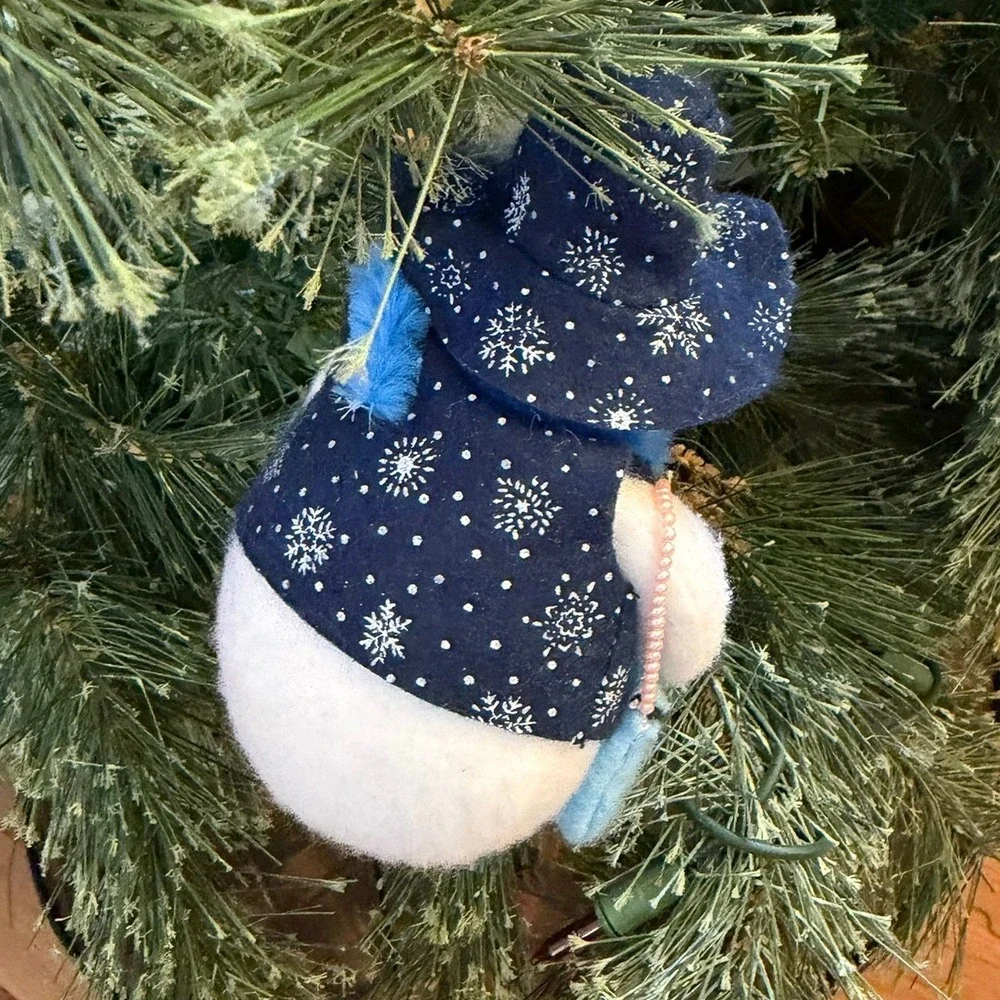 Vintage 2001 Soft Plush Trendy Snow-Woman Cute Winter Christmas Ornament‎